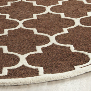 Safavieh Cambridge 134 Dark Brown/Ivory Area Rug Detail