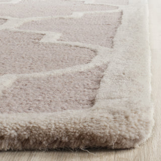 Safavieh Cambridge 134 Beige/Ivory Area Rug Detail