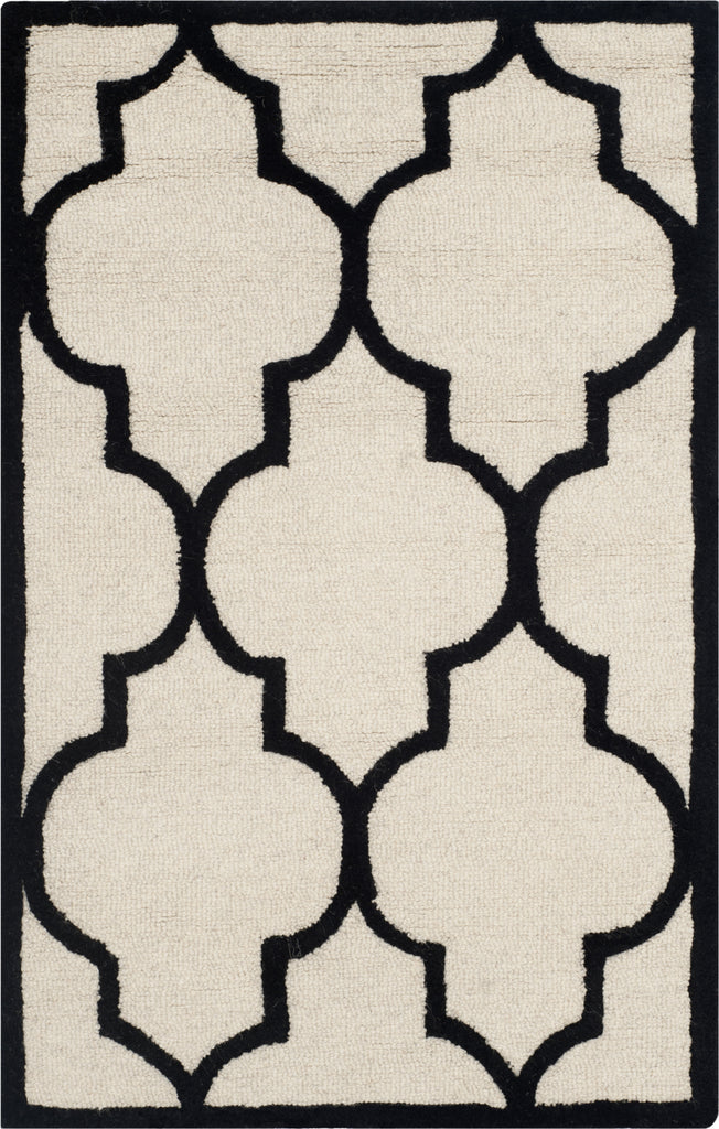 Safavieh Cambridge 134 Ivory/Black Area Rug main image