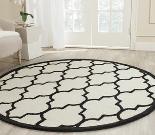 Safavieh Cambridge 134 Ivory/Black Area Rug Room Scene