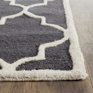 Safavieh Cambridge 134 Dark Grey/Ivory Area Rug Detail