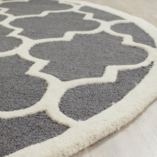 Safavieh Cambridge 134 Dark Grey/Ivory Area Rug Detail