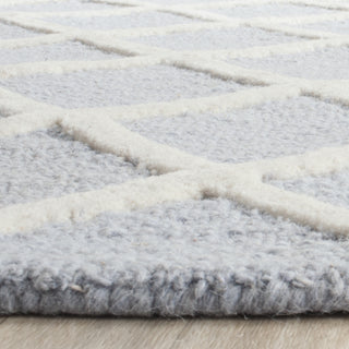 Safavieh Cambridge 135 Light Blue/Ivory Area Rug Detail