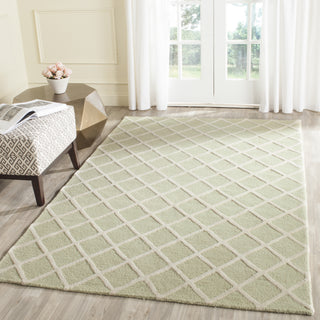 Safavieh Cambridge 135 Light Green/Ivory Area Rug Room Scene Feature