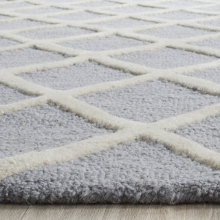 Safavieh Cambridge 135 Silver/Ivory Area Rug Detail