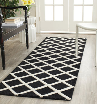 Safavieh Cambridge 135 Black/Ivory Area Rug Room Scene