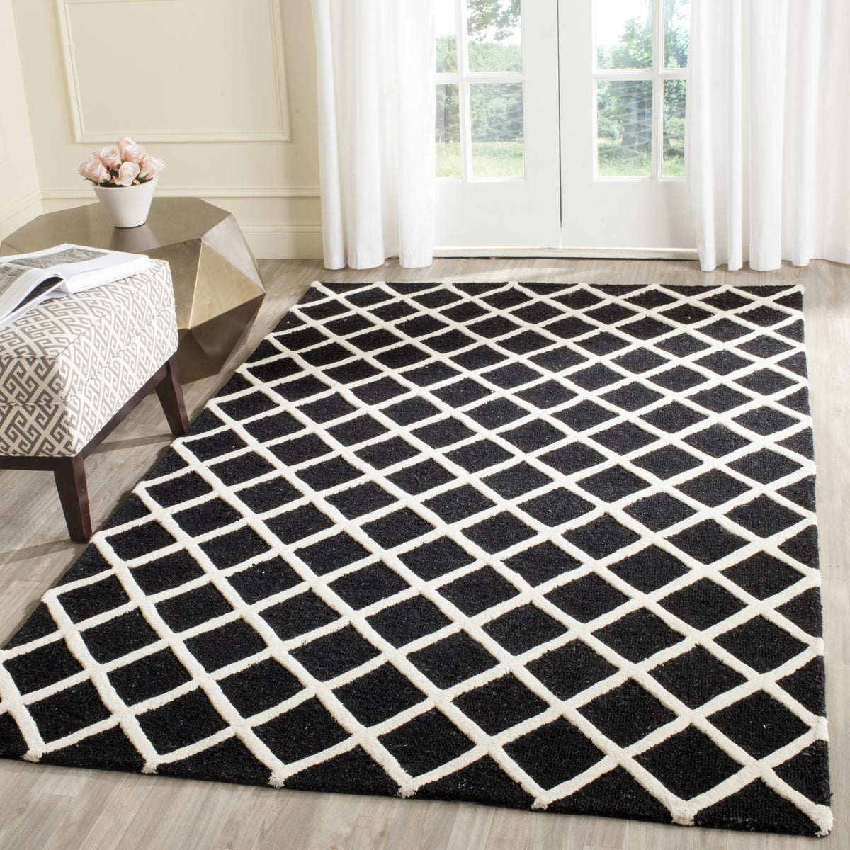 Ivory Black Pattern Rug Safavieh Cambridge 135 Black/Ivory Area Rug – Incredible Rugs and Decor