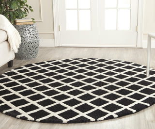 Safavieh Cambridge 135 Black/Ivory Area Rug Room Scene