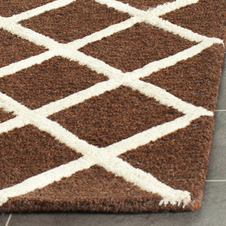 Safavieh Cambridge 135 Dark Brown/Ivory Area Rug Detail