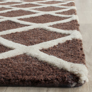 Safavieh Cambridge 135 Dark Brown/Ivory Area Rug Detail