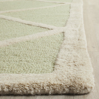 Safavieh Cambridge 136 Light Green/Ivory Area Rug Detail