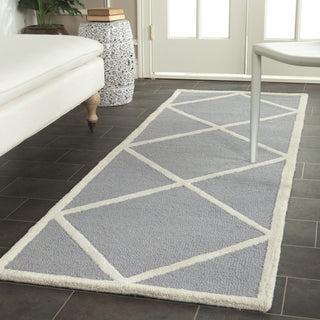 Safavieh Cambridge 136 Silver/Ivory Area Rug Room Scene