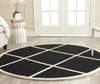 Safavieh Cambridge 136 Black/Ivory Area Rug Room Scene Feature