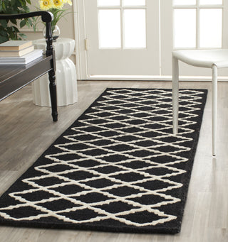 Safavieh Cambridge 137 Black/Ivory Area Rug Room Scene Feature