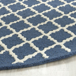 Safavieh Cambridge 137 Navy/Ivory Area Rug Detail