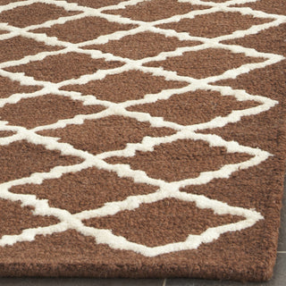 Safavieh Cambridge 137 Dark Brown/Ivory Area Rug Detail