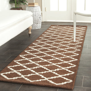 Safavieh Cambridge 137 Dark Brown/Ivory Area Rug Room Scene Feature