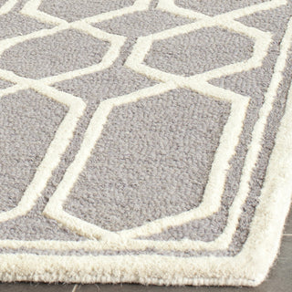 Safavieh Cambridge 138 Silver/Ivory Area Rug Detail