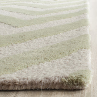 Safavieh Cambridge 139 Light Green/Ivory Area Rug Detail