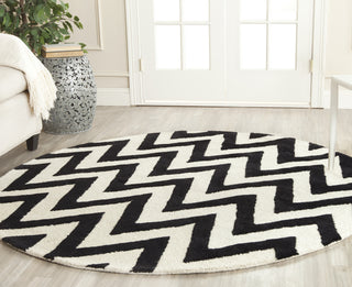 Safavieh Cambridge 139 Black/Ivory Area Rug Room Scene Feature