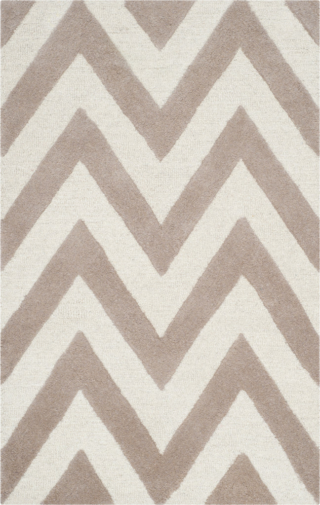 Safavieh Cambridge 139 Beige/Ivory Area Rug main image