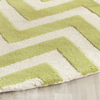 Safavieh Cambridge 139 Green/Ivory Area Rug Detail