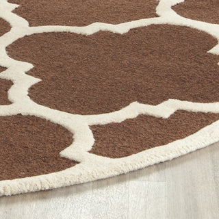 Safavieh Cambridge 140 Dark Brown/Ivory Area Rug Detail