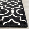 Safavieh Cambridge 141 Black/Ivory Area Rug Detail
