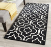 Safavieh Cambridge 141 Black/Ivory Area Rug Room Scene
