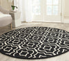 Safavieh Cambridge 141 Black/Ivory Area Rug Room Scene