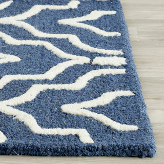 Safavieh Cambridge 141 Navy Blue/Ivory Area Rug Detail