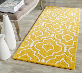 Safavieh Cambridge 141 Gold/Ivory Area Rug Room Scene