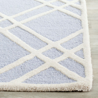 Safavieh Cambridge 142 Light Blue/Ivory Area Rug Detail