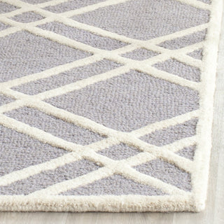 Safavieh Cambridge 142 Silver/Ivory Area Rug Detail