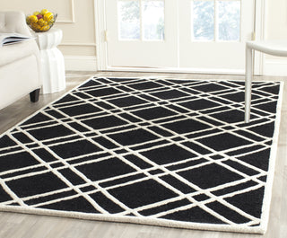 Safavieh Cambridge 142 Black/Ivory Area Rug Room Scene Feature