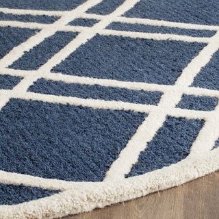 Safavieh Cambridge 142 Navy Blue/Ivory Area Rug Detail