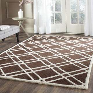 Safavieh Cambridge 142 Dark Brown/Ivory Area Rug  Feature