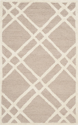 Safavieh Cambridge 142 Beige/Ivory Area Rug main image