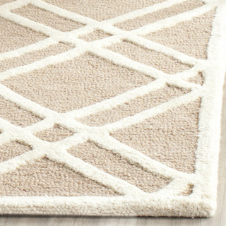 Safavieh Cambridge 142 Beige/Ivory Area Rug Detail