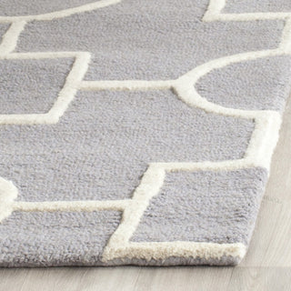 Safavieh Cambridge 143 Silver/Ivory Area Rug Detail