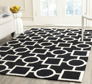 Safavieh Cambridge 143 Black/Ivory Area Rug Room Scene Feature