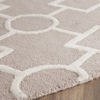 Safavieh Cambridge 143 Beige/Ivory Area Rug Detail