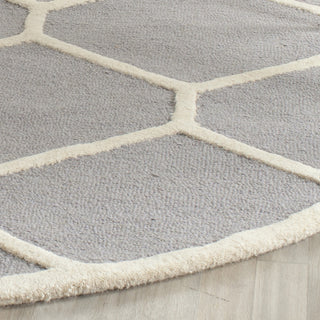 Safavieh Cambridge 144 Silver/Ivory Area Rug Detail