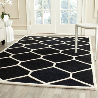 Safavieh Cambridge 144 Black/Ivory Area Rug Room Scene Feature