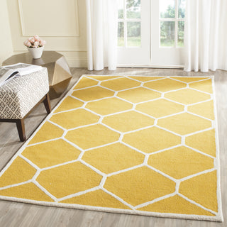 Safavieh Cambridge 144 Gold/Ivory Area Rug Room Scene Feature