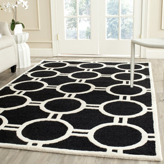 Safavieh Cambridge 145 Black/Ivory Area Rug Room Scene Feature