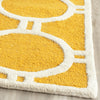 Safavieh Cambridge 145 Gold/Ivory Area Rug Detail