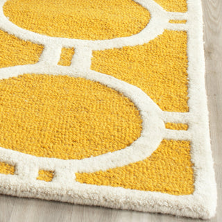 Safavieh Cambridge 145 Gold/Ivory Area Rug Detail