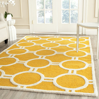 Safavieh Cambridge 145 Gold/Ivory Area Rug Room Scene Feature