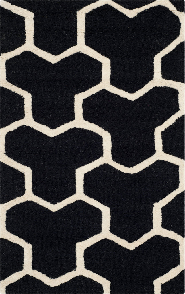 Safavieh Cambridge 146 Black/Ivory Area Rug main image